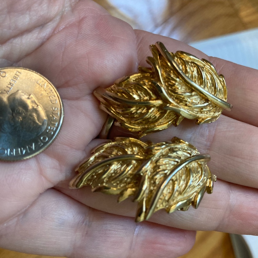 Vintage Gold Leaf Clip-On Earrings